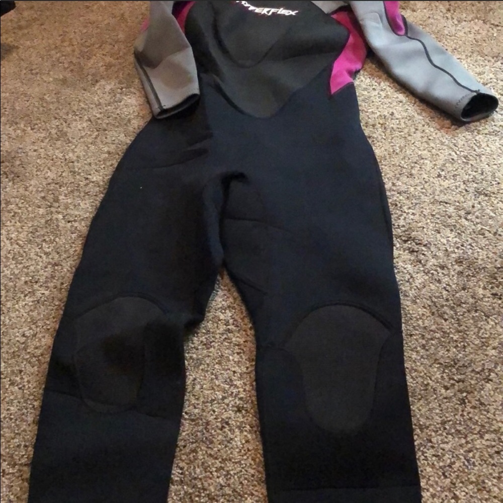 Hyperflex wetsuit - Picture 3 of 4